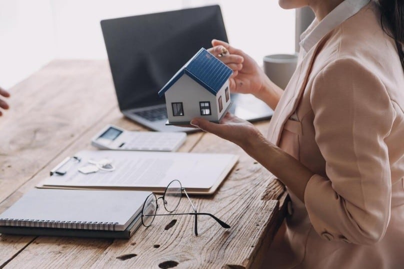 real-estate-professional
