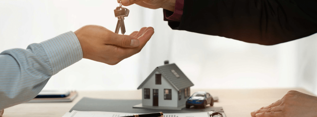 dropping-keys-into-hand